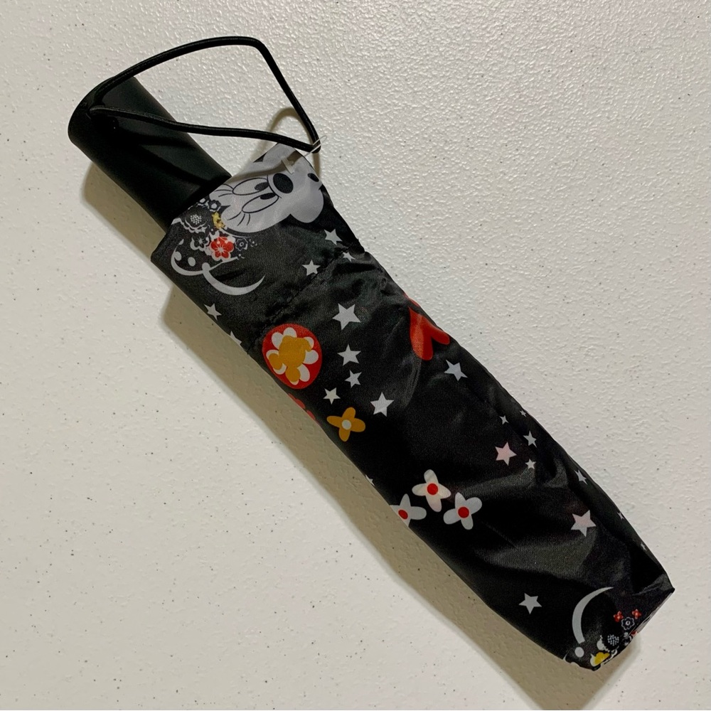 Disney’s Minnie Mouse All-Over-Print Compact Umbrella-New